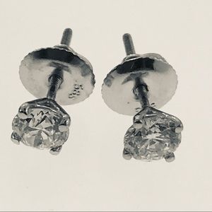 Natural Diamond Stud Earrings 14KWG